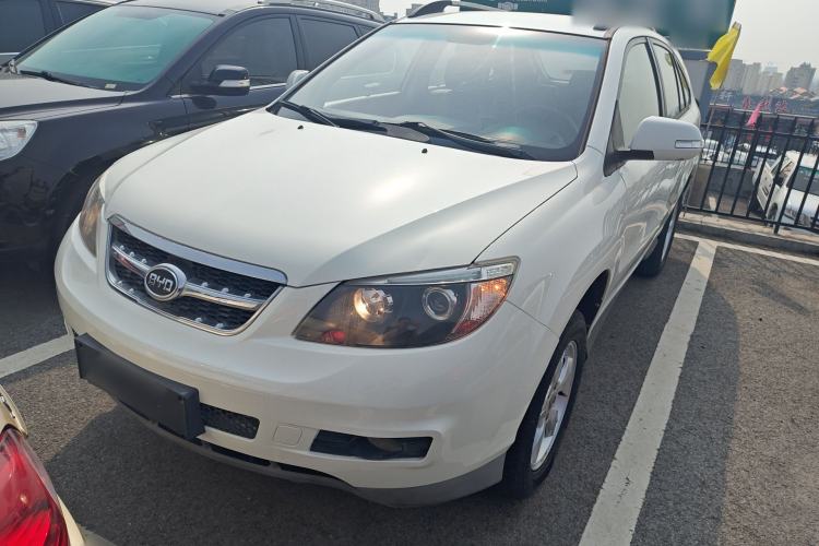 Used BYD S6 2014 2.0L Manual Luxury 5-Seater