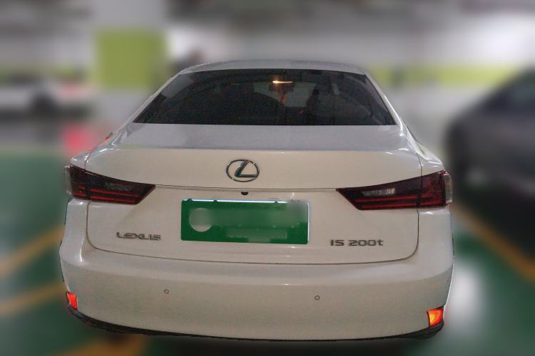 Used Lexus IS 2015 200t F SPORT
