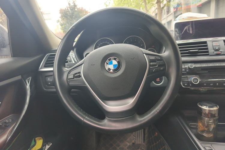Used BMW 3 Series 2019 320Li Fashion Model Steering Wheel