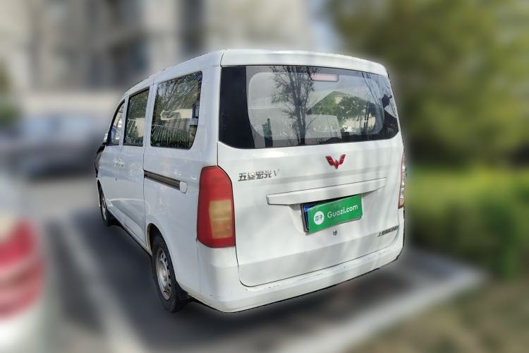 Used Wuling Rongguang V 2015 1.2L Base Version
