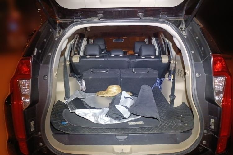 Used Mitsubishi Pajero  Trunk