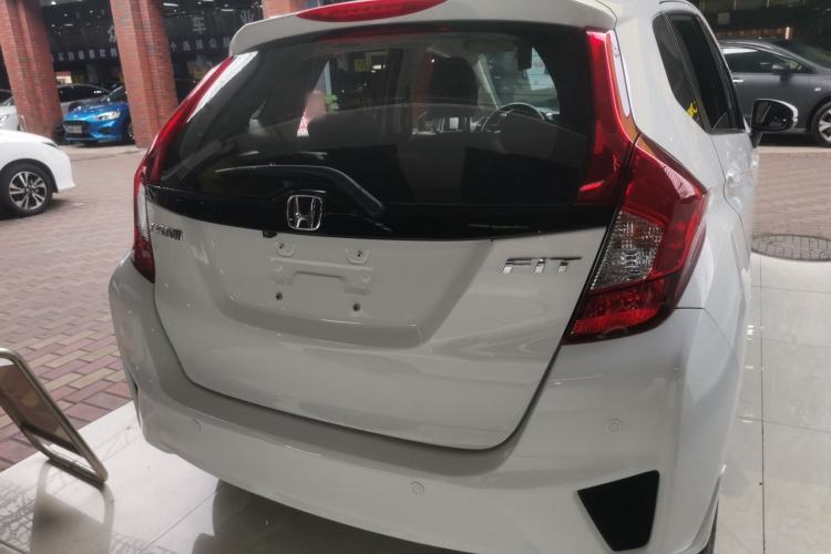 Used Honda Fit 2014 1.5L SE CVT Fashion Model Rear