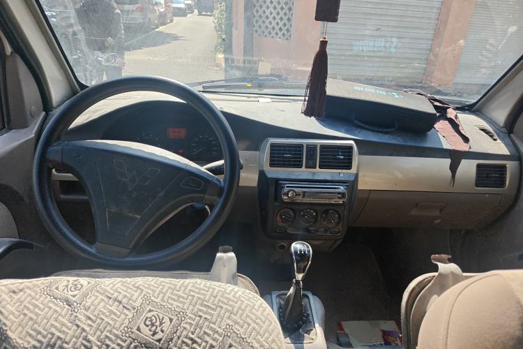 Used Wuling Rongguang 2011 1.2L Standard Version
