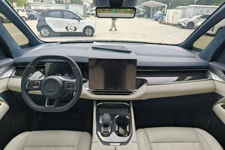 Used Zeekr 009 2024 Six-Seat Executive Version 4WD 108 kWh
