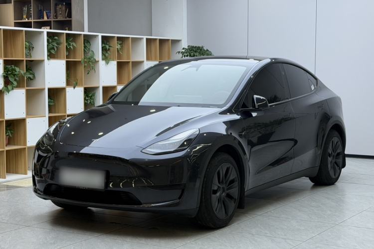 Used Tesla Model Y 2024 Rear-Wheel-Drive Version Front Left 45 Deg