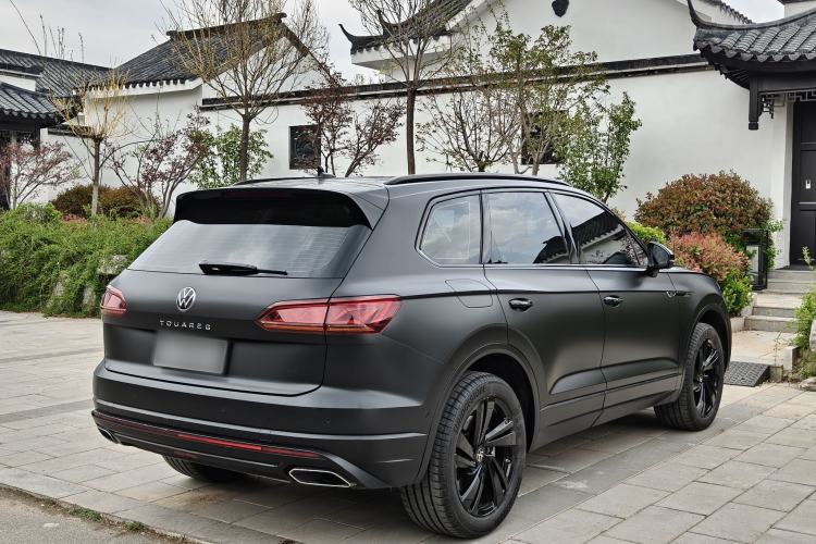 Used Volkswagen Touareg 2023 3.0 TSI Luxury Edition Obsidian Black Sport Package Exterior 5