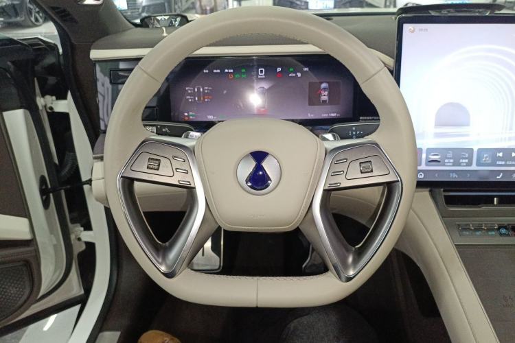 Used Denza Z9 2024 1100 km Four-Wheel Drive Max Version