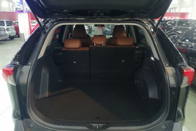 Used Toyota RAV4 2024 2.0L CVT Two-Wheel Drive Urban Edition
