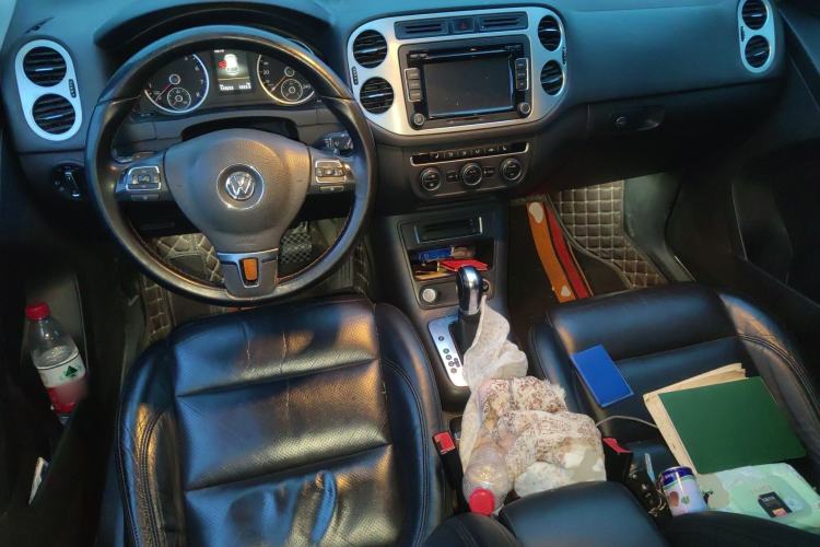 Used Volkswagen Tiguan 2015 1.8TSI Automatic Two-Wheel Drive Luxury Model Center Console