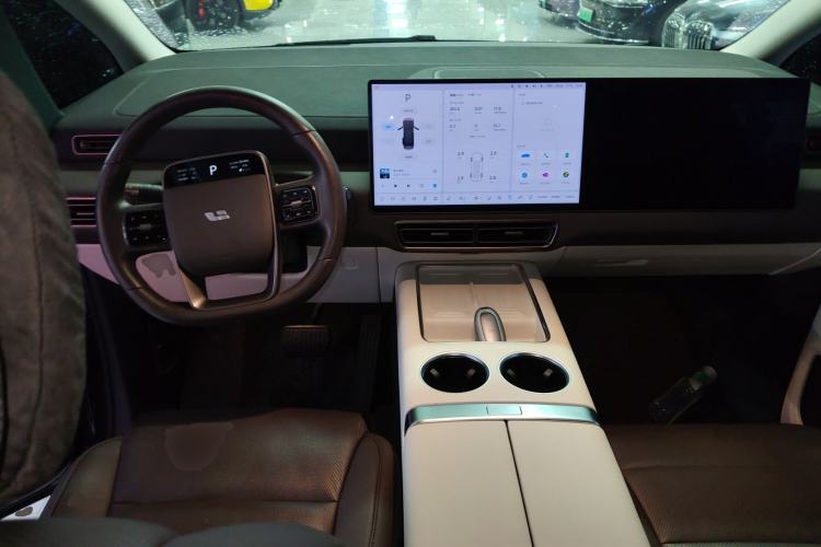 Used Li Auto MEGA 2024 Ultra Model