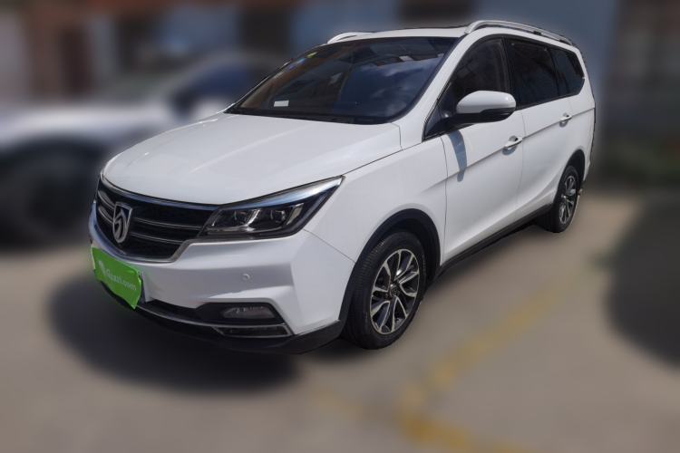 Used Baojun 730 2017 1.5T Manual Prestige Version 7 Seats