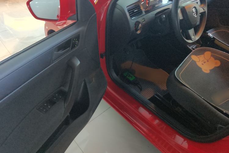 Used Skoda Rapid Spaceback 2016 Revised Version 1.4L Manual Front-Drive Edition