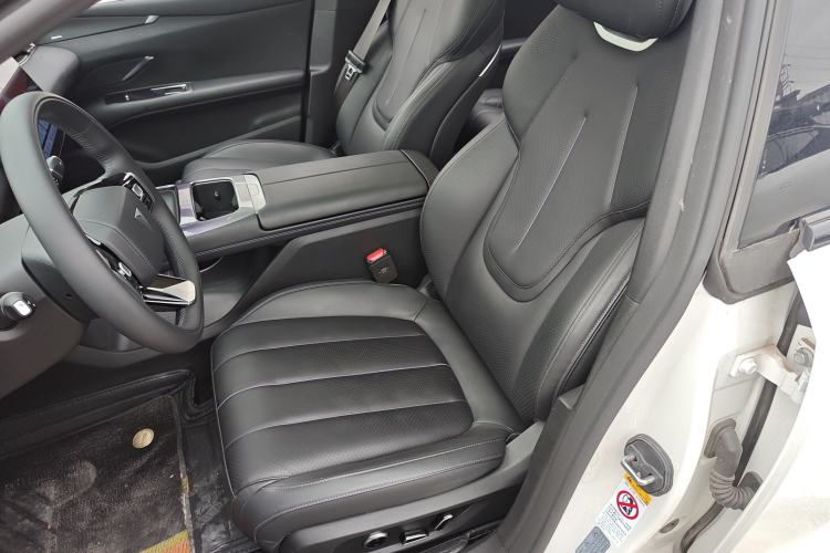 Used Deepal L07 2025 230 Ultra with DeepBlue Intelligent Driving AD PRO Extended-Range Version Left Front Seat