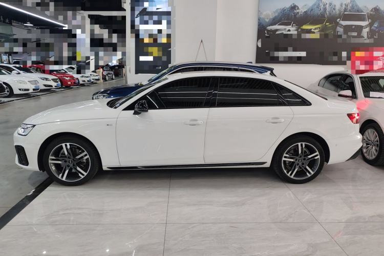 Used Audi A4L 2022 40 TFSI Luxury Dynamic Model
