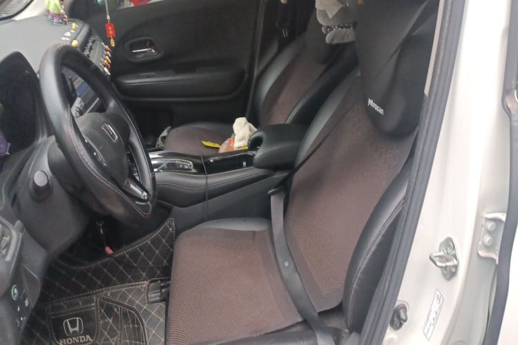 Used Honda Vezel 2022 1.5L CVT Phantom Night Pioneer Edition Left Front Seat