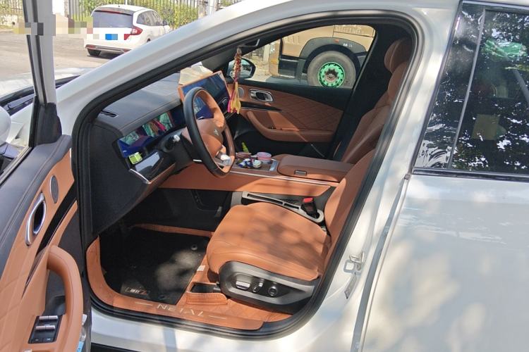 Used NETA L 2024 Extended-Range 310 Flash-Charge Red Edition