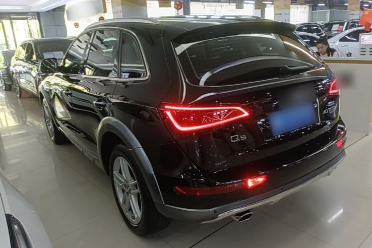 Used Audi Q5 2017 Plus 40 TFSI Technology Model
