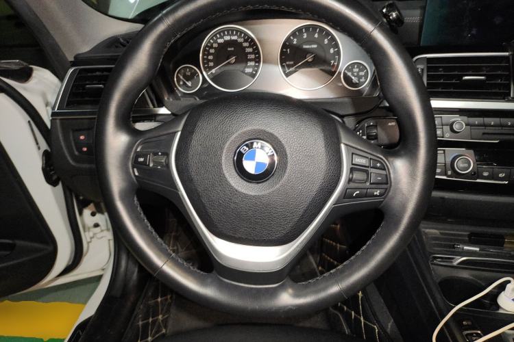 Used BMW 3 Series 2019 320Li Fashion Model Steering Wheel