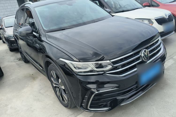 Used Volkswagen Tiguan L 2023 380TSI Automatic All-Wheel Drive R-Line Flagship 7-Seater Front Right 45 Deg