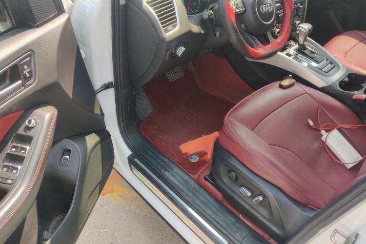 Used Audi Q5 2017 Plus 40 TFSI Technology Model Driver Seat