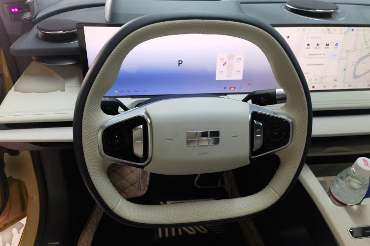 Used Geely Galaxy E8 2024 665 km Range Rear-Drive Starship Long-Range Version