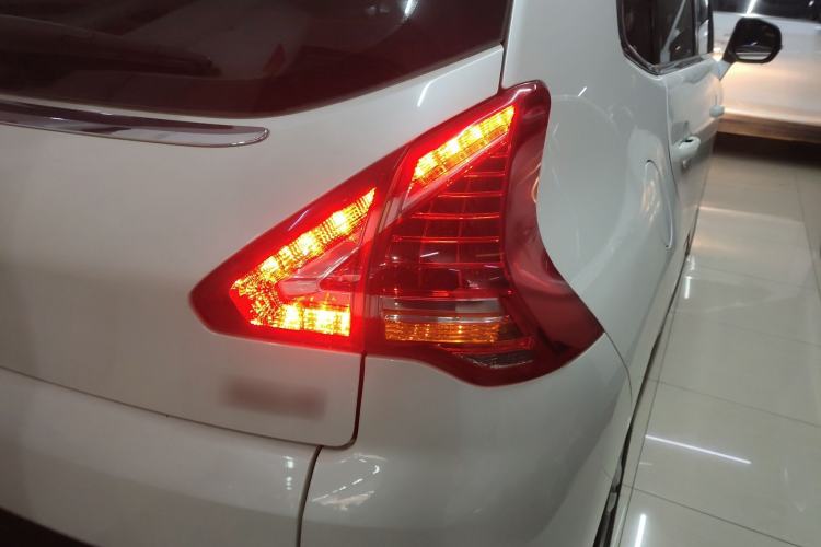 Used Peugeot 3008 2015 2.0L Automatic Trend Edition
