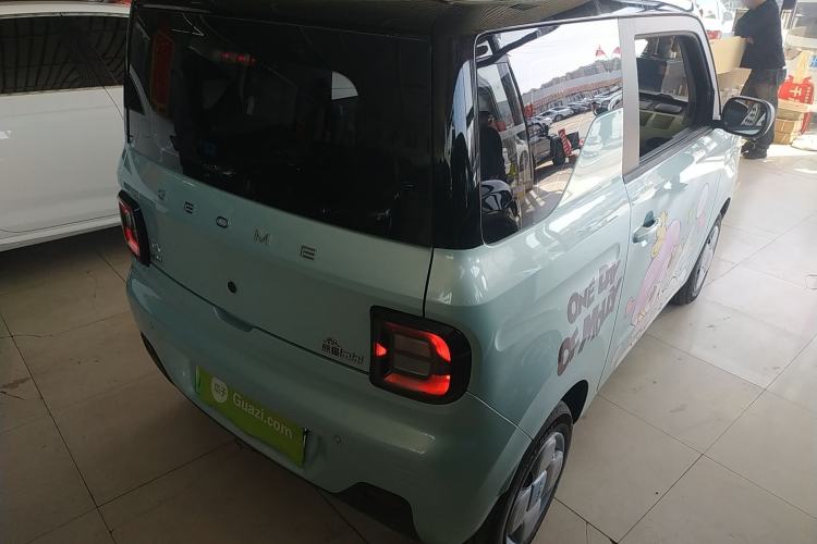 Used Geely Galaxy Panda 2024 Panda Mini 200km Endurance Bear
