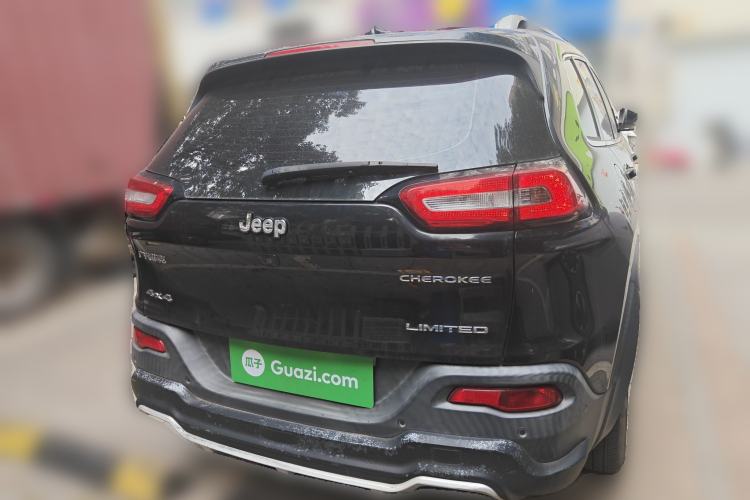 Used Jeep Cherokee 2016 2.4L Superior Edition