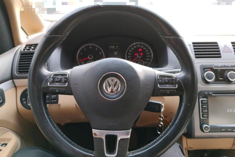 Used Volkswagen Touran 2011 1.4T DSG Zhiya Edition 5 Seats Steering Wheel