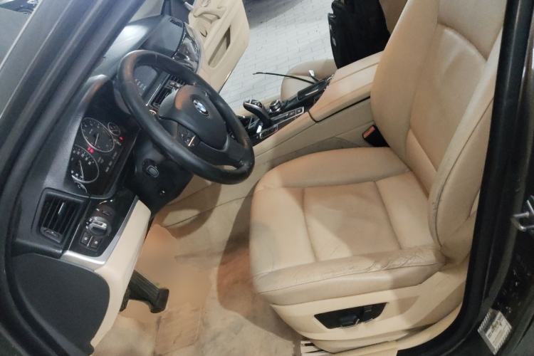 Used BMW 5 Series 2012 535Li Leading Model