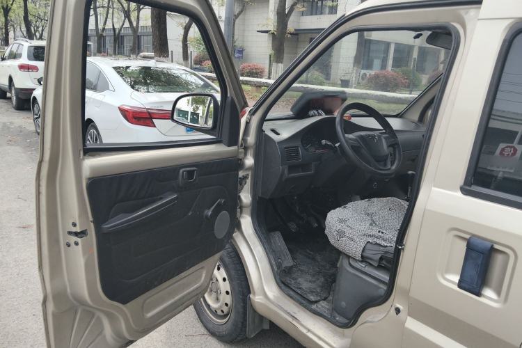 Used Wuling Rongguang 2019 1.5L Extended Basic Version Driver Seat
