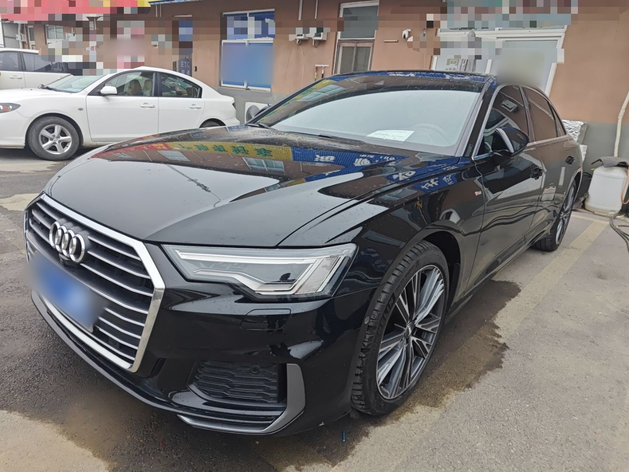 Под передней частью автомобиля