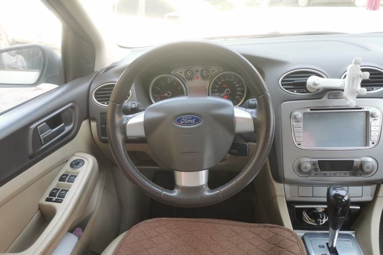 Used Ford Focus 2013 Sedan Classic 1.8L Automatic Fashion Edition
