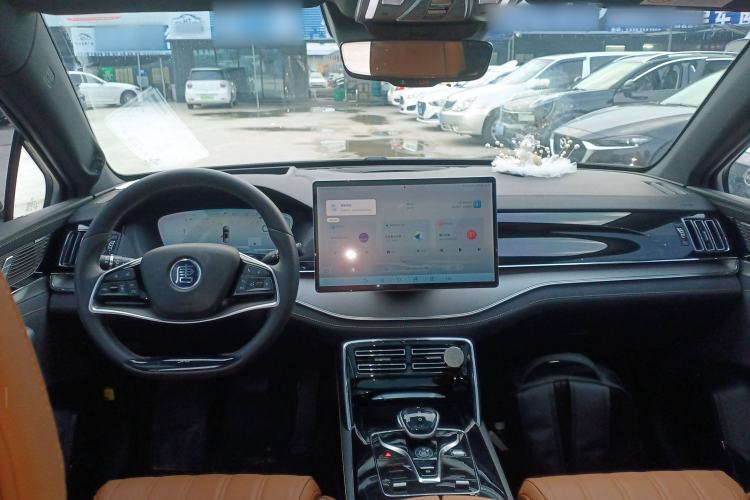 Used BYD Tang New Energy 2022 EV 730KM Luxury Model
