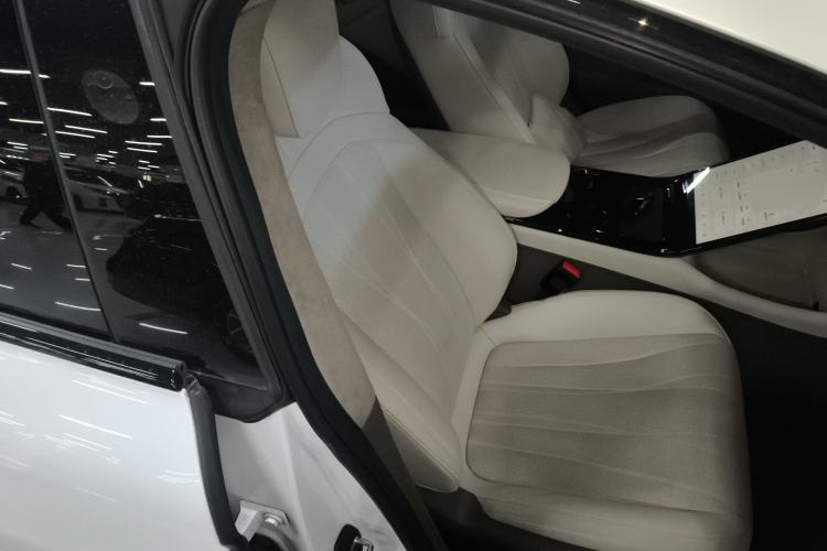 Used IM L7 2022 Dynamic Model
