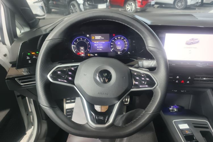 Used Volkswagen Golf 2023 Facelift 280TSI DSG R-Line Lite
