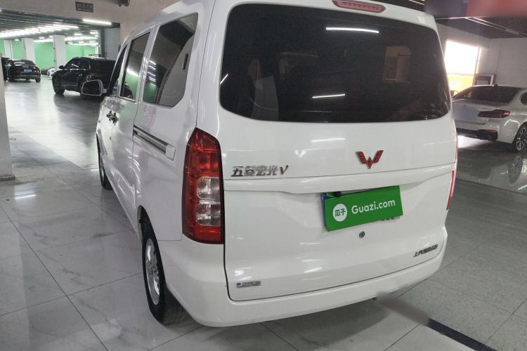Used Wuling Hongguang V 2021 1.5L Refreshed Enjoyment Edition LAR
