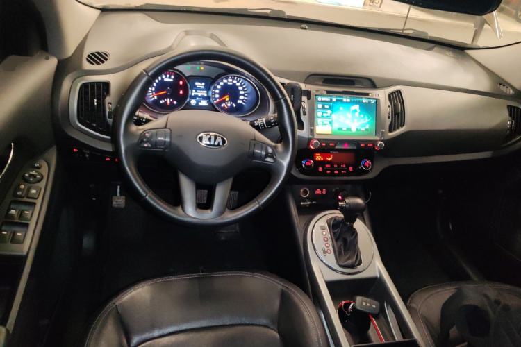 Used Kia Sportage R 2015 2.0L Automatic Two-Wheel Drive GLS Center Console