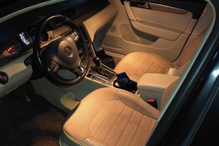 Used Volkswagen Magotan 2013 1.8TSI Luxury Model Left Front Seat