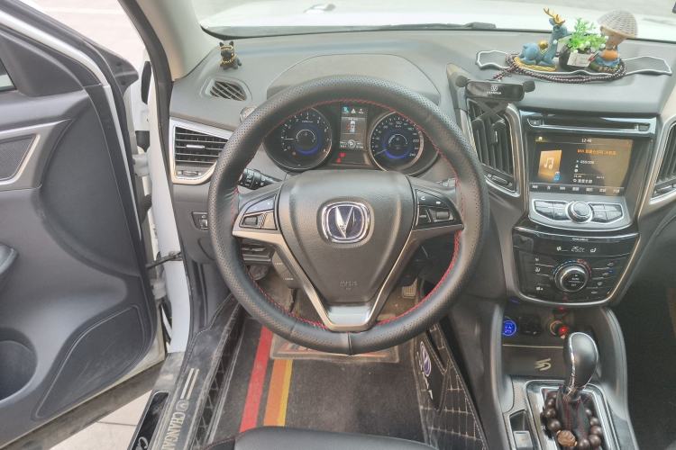 Used CHANGAN CS75 2014 1.8T Automatic Elite Model China IV Standard
