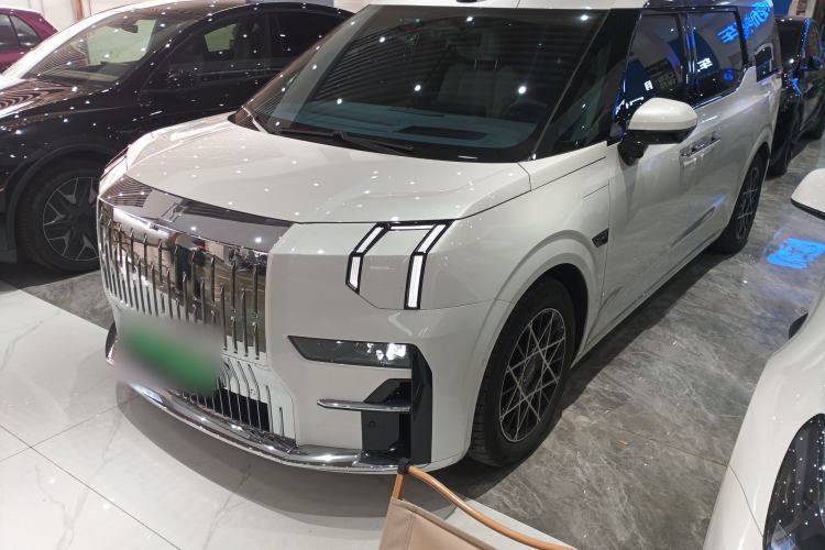 Used Zeekr 009 2024 7-Seater Aisle Version 108 kWh