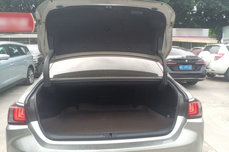 Used Lexus ES 2023 200 Excellence Edition Trunk