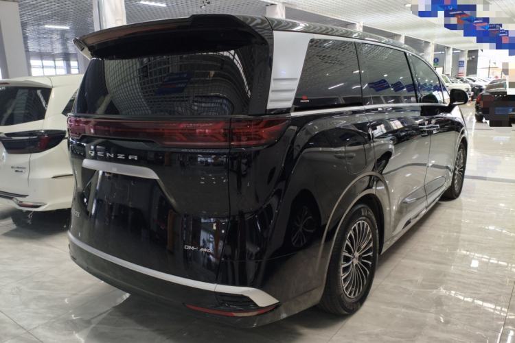 Used Denza D9 2022 DM-i 970 Four-Wheel Drive Prestige Model