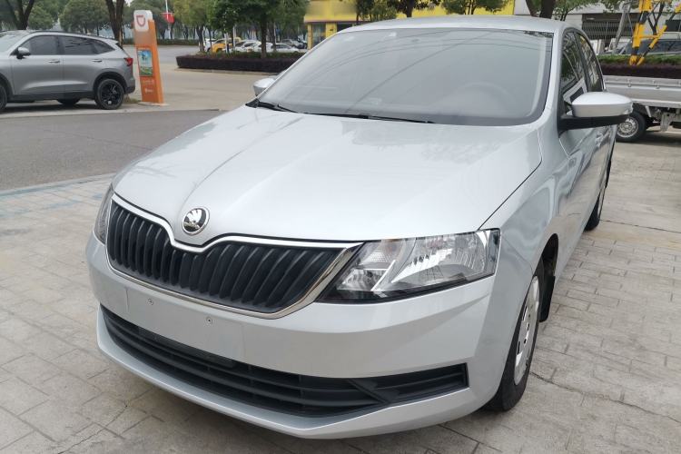 Used Skoda Rapid 2018 1.6L Manual Standard Edition