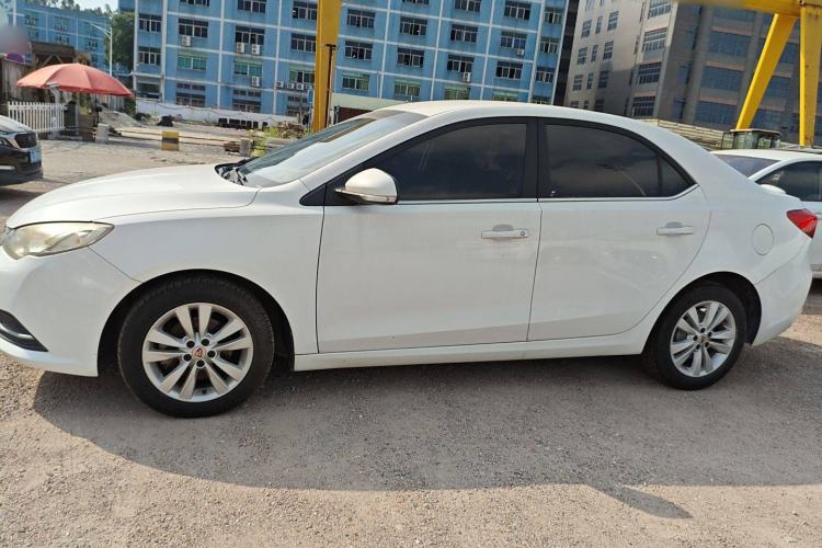 Used Roewe 360 2016 1.5L Manual Smart Screen Version
