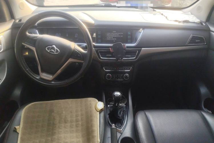 Used CHANGAN KAICHENG Oushang A600 2016 1.5L Manual Luxury 7-Seater Center Console