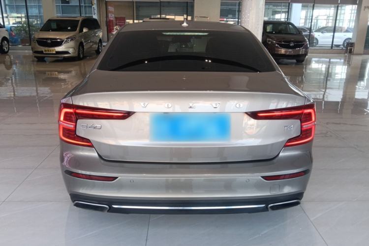 Used Volvo S60 2021 T4 Zhiyi Luxury Edition
