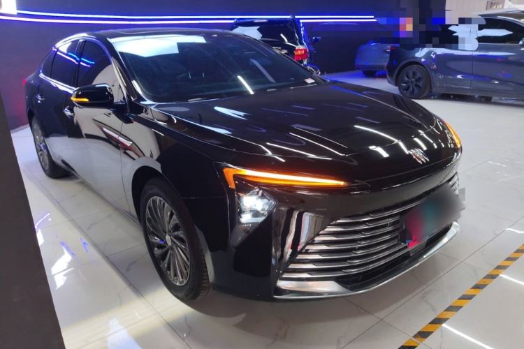 Used Buick LaCrosse 2025 28T Platinum Edition