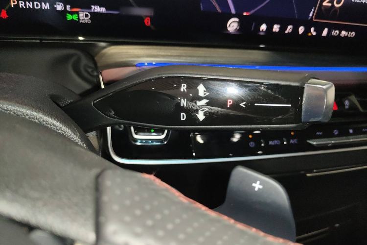 Used Buick Century 2023 2.0T Six-Seater Yinshi Edition
