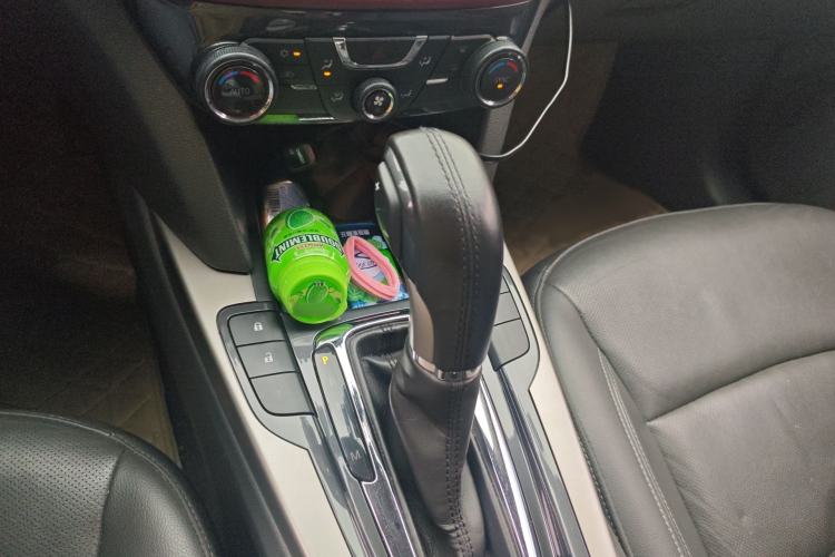 Used Chevrolet Malibu 2016 1.6T Automatic Luxury Edition Gear Lever